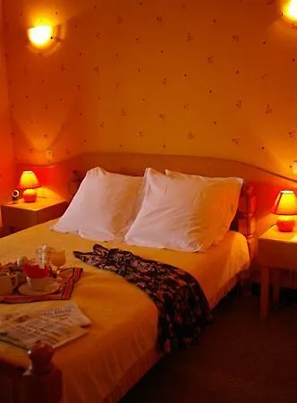 Hotel Logis L'auberge Du Brulhois