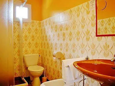 Hotel Logis L'auberge Du Brulhois Astaffort