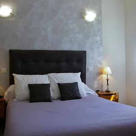 Hotel Logis L'auberge Du Brulhois
